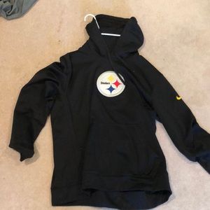 Steele’s sweatshirt